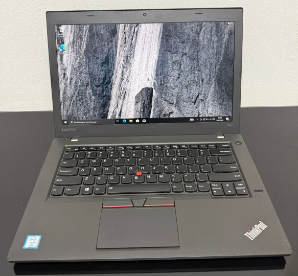 computadora LENOVO